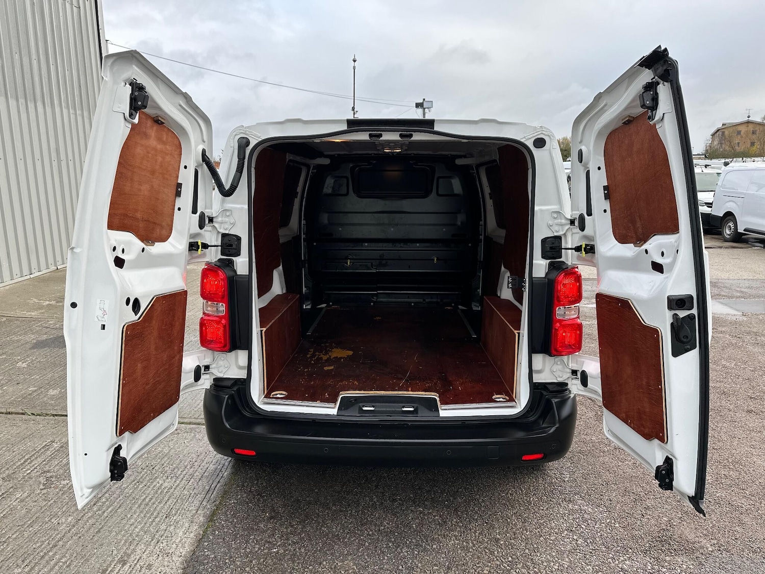 Used Peugeot Expert 2021 for sale - 76689384: Photo 45