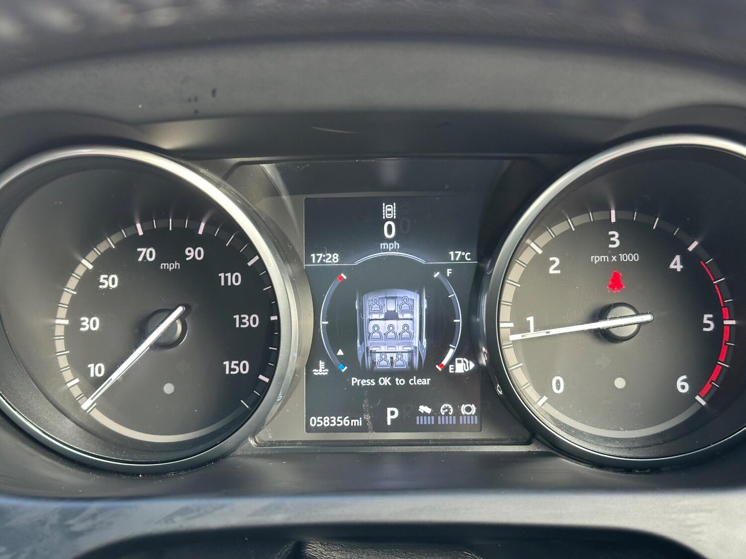 Used Land Rover Discovery Sport 2016 for sale - 75941706: Photo 11