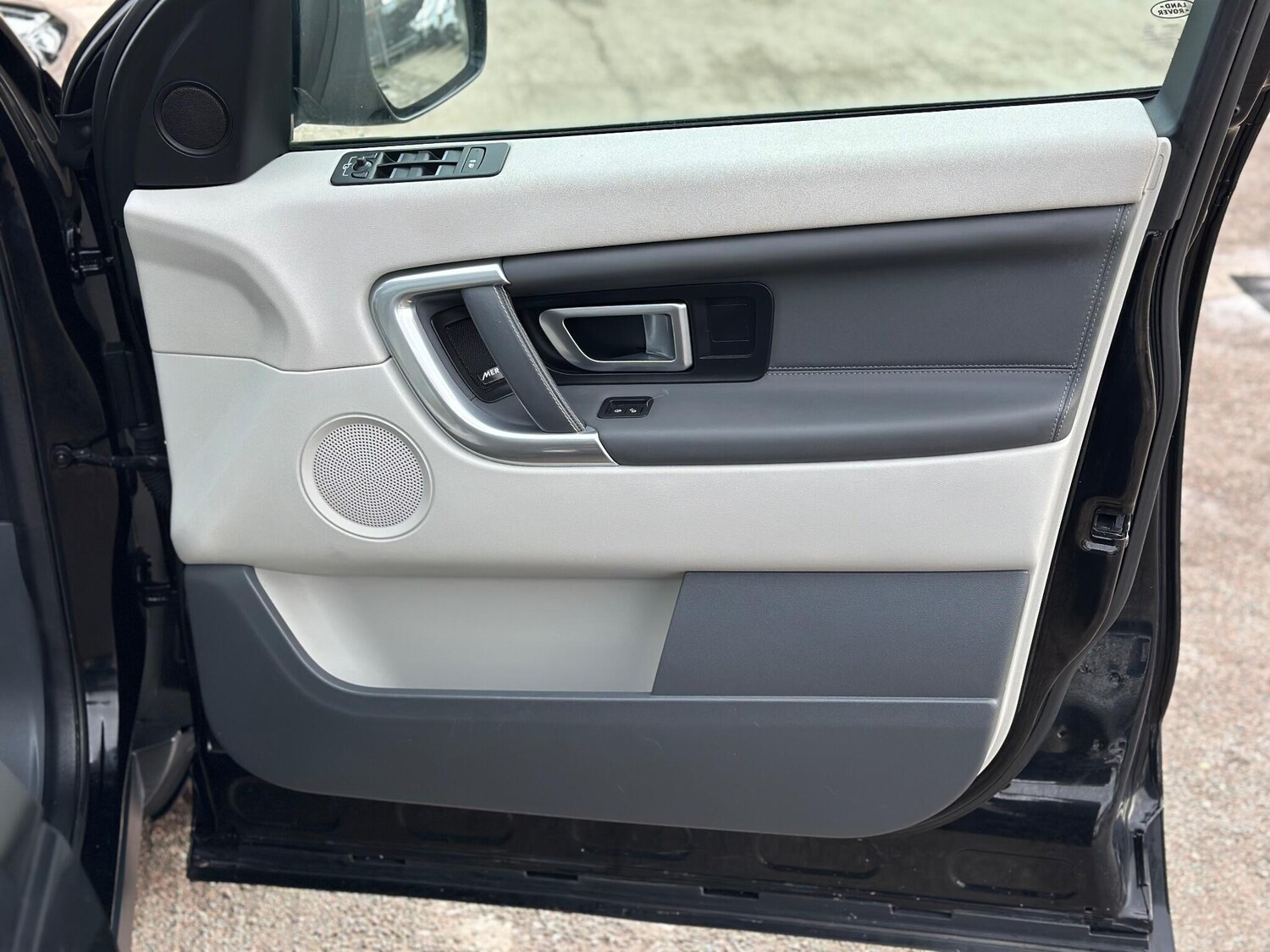 Used Land Rover Discovery Sport 2016 for sale - 77550598: Photo 34