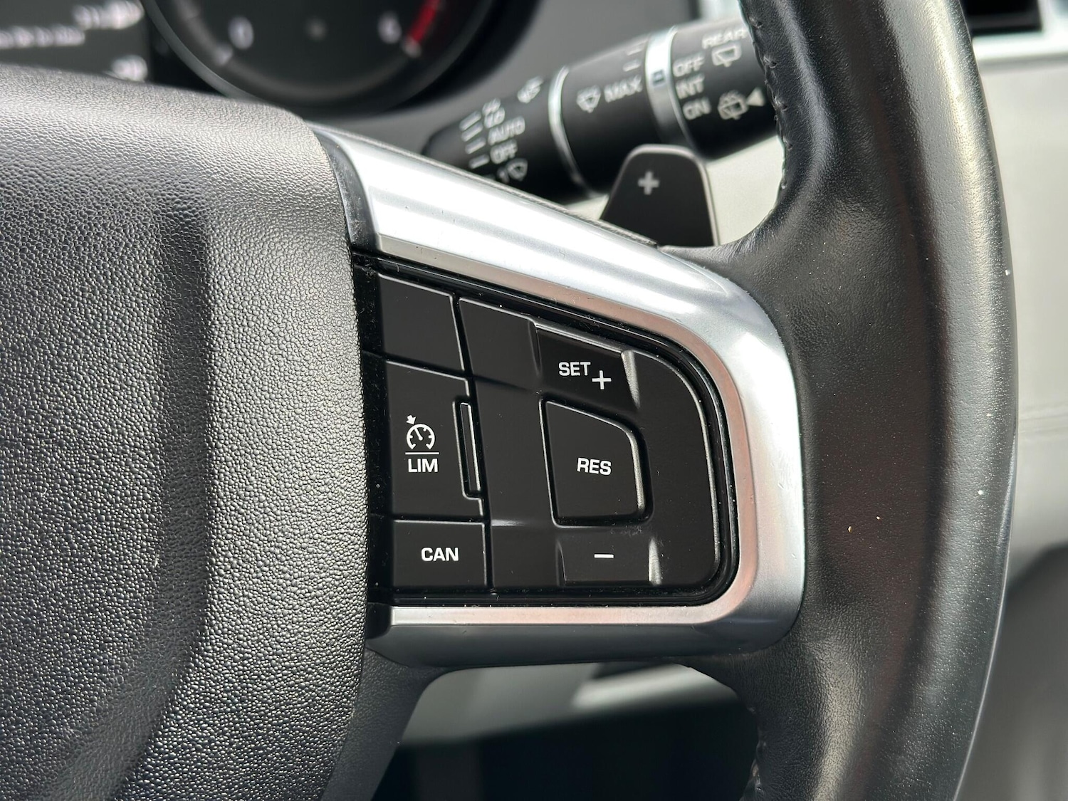 Used Land Rover Discovery Sport 2016 for sale - 77550598: Photo 43