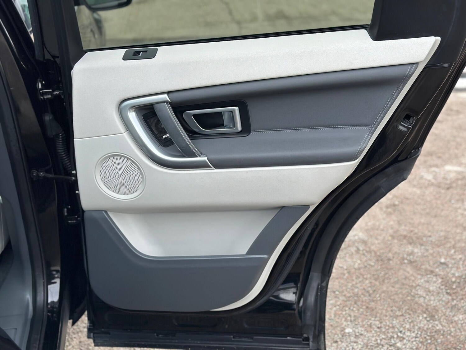 Used Land Rover Discovery Sport 2016 for sale - 77550598: Photo 50