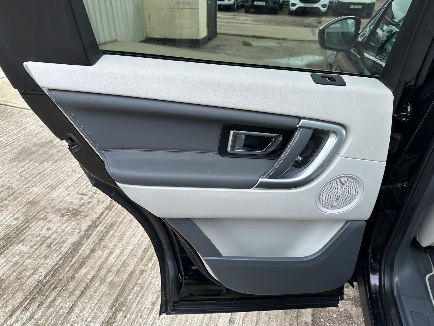 Used Land Rover Discovery Sport 2016 for sale - 77550598: Photo 66