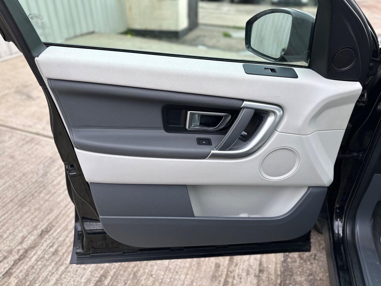 Used Land Rover Discovery Sport 2016 for sale - 77550598: Photo 73