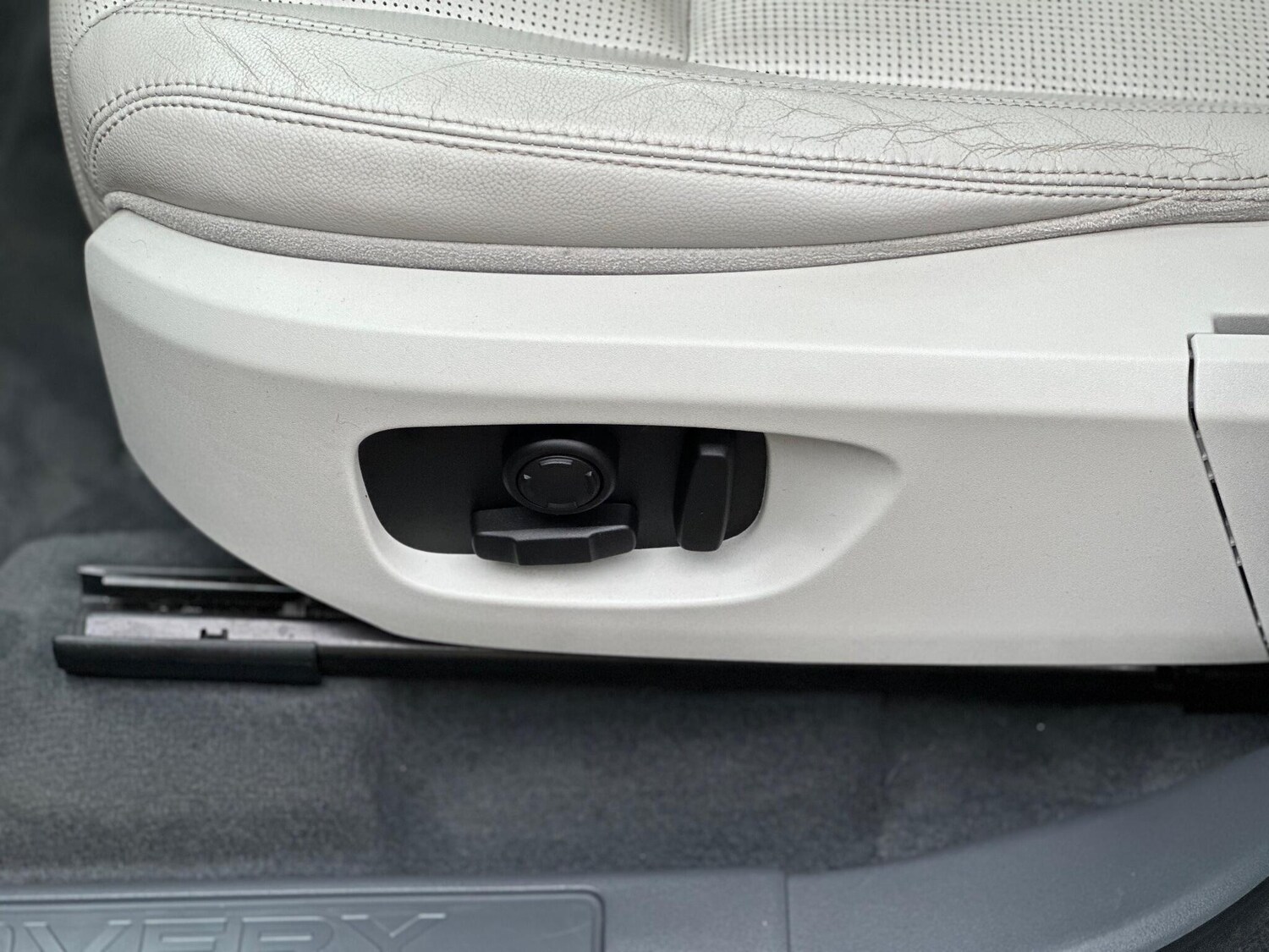 Used Land Rover Discovery Sport 2016 for sale - 77550598: Photo 74