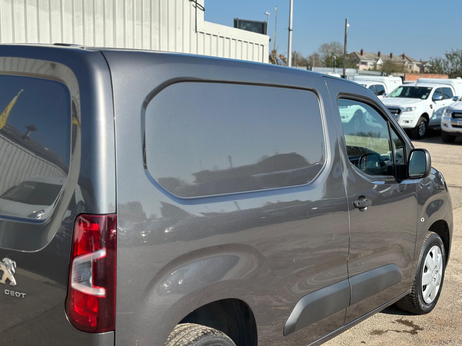 Used Peugeot Partner 2021 for sale - 77957377: Photo 28