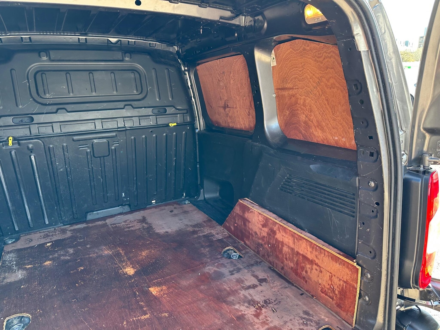 Used Peugeot Partner 2021 for sale - 77957377: Photo 40