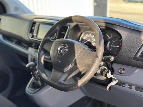 Used Vauxhall Vivaro 2022 for sale - 76094100: Photo 9