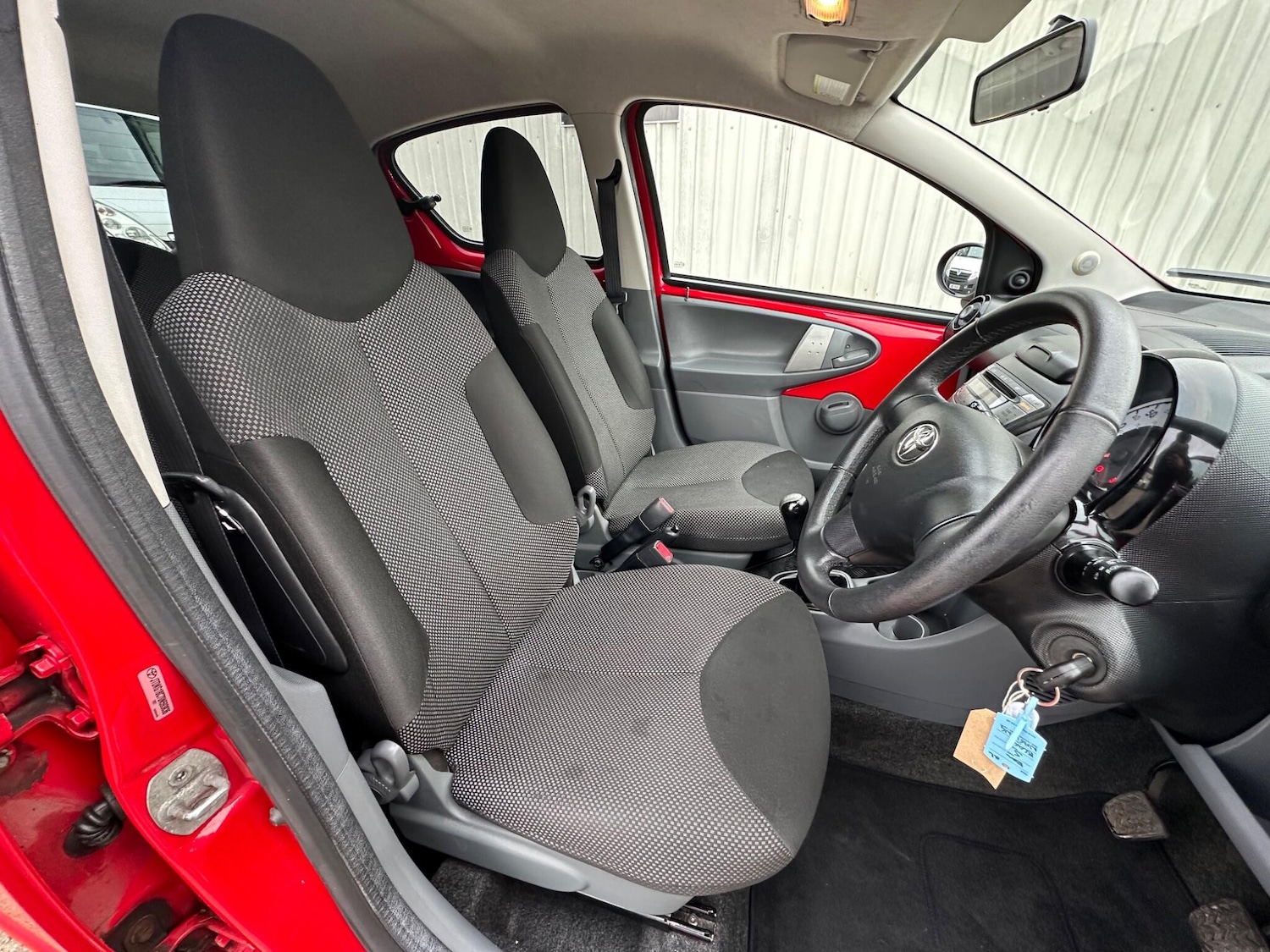 Used Toyota AYGO 2011 for sale - 77926114: Photo 11