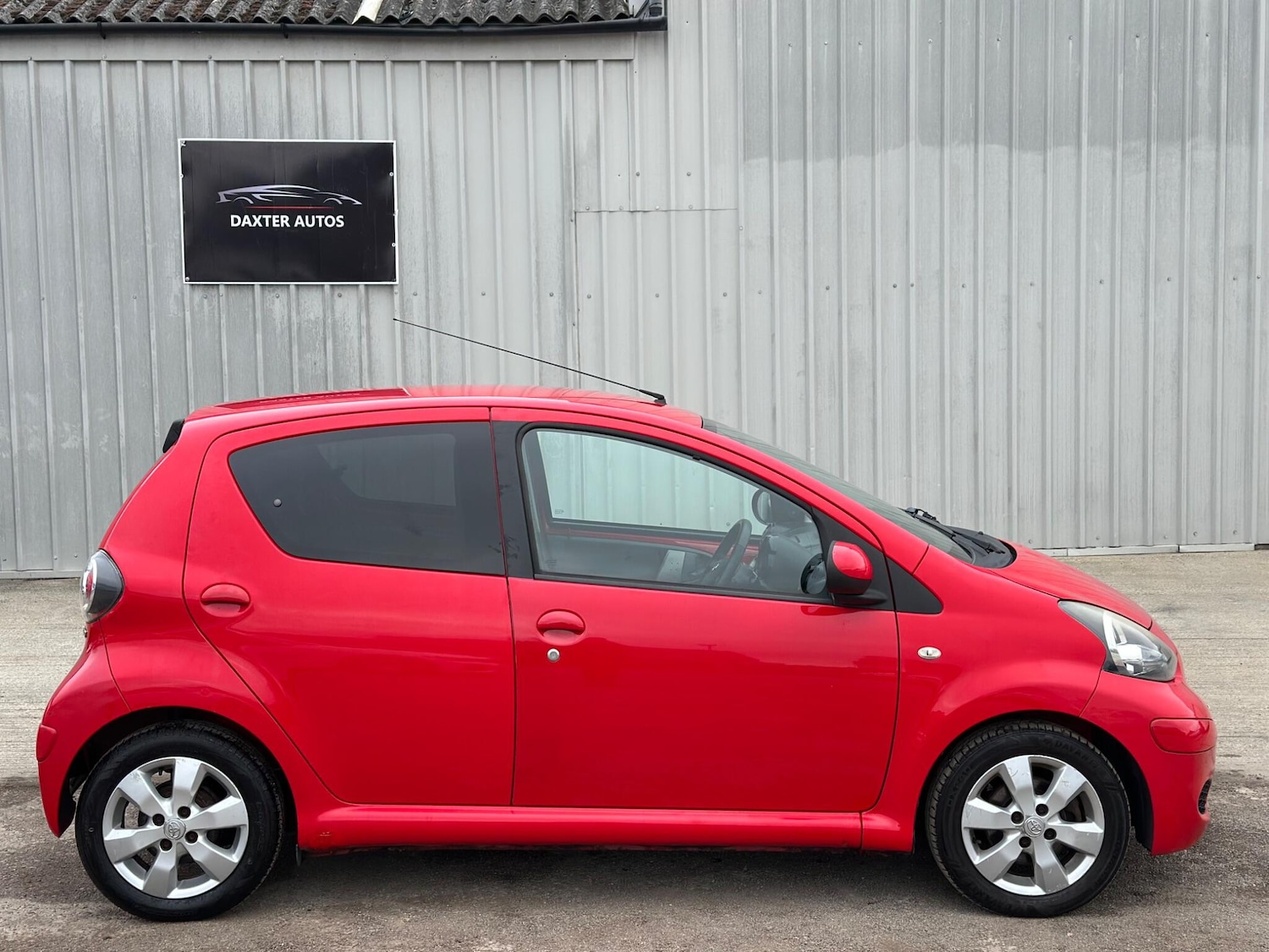 Used Toyota AYGO 2011 for sale - 77926114: Photo 19
