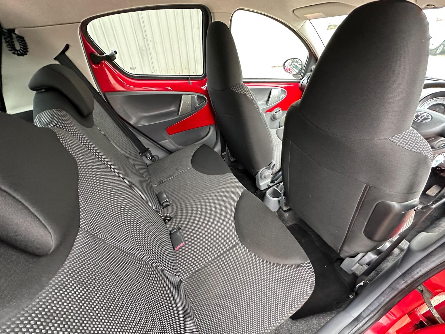 Used Toyota AYGO 2011 for sale - 77926114: Photo 38