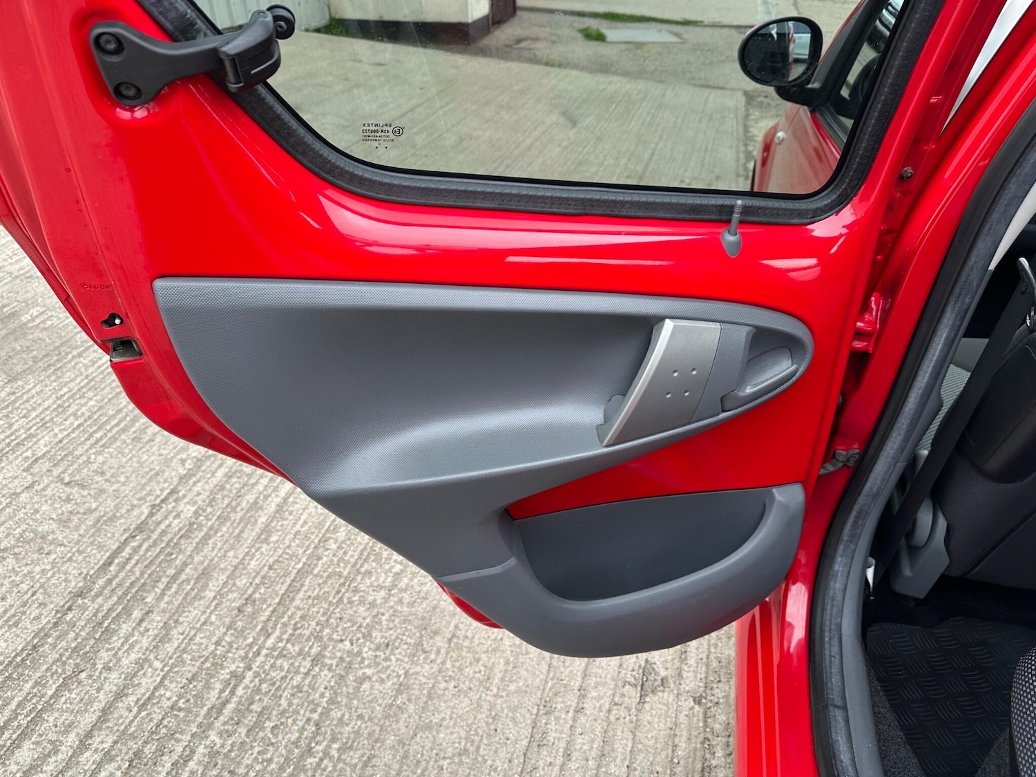 Used Toyota AYGO 2011 for sale - 77926114: Photo 41