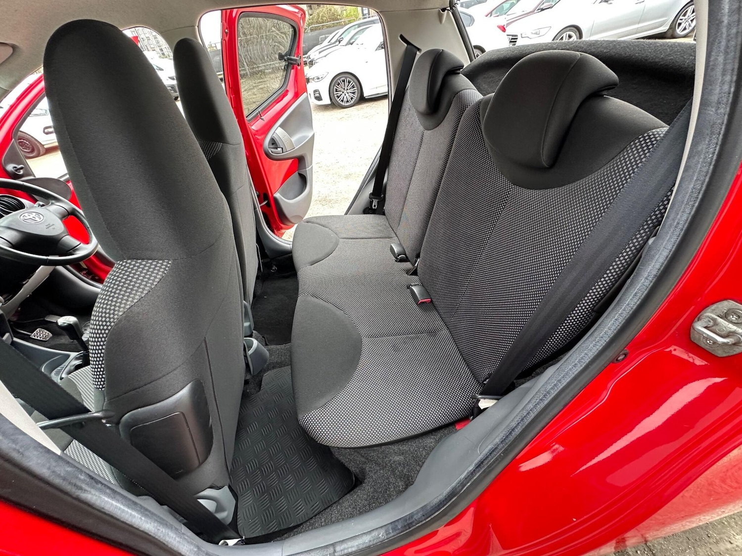 Used Toyota AYGO 2011 for sale - 77926114: Photo 42