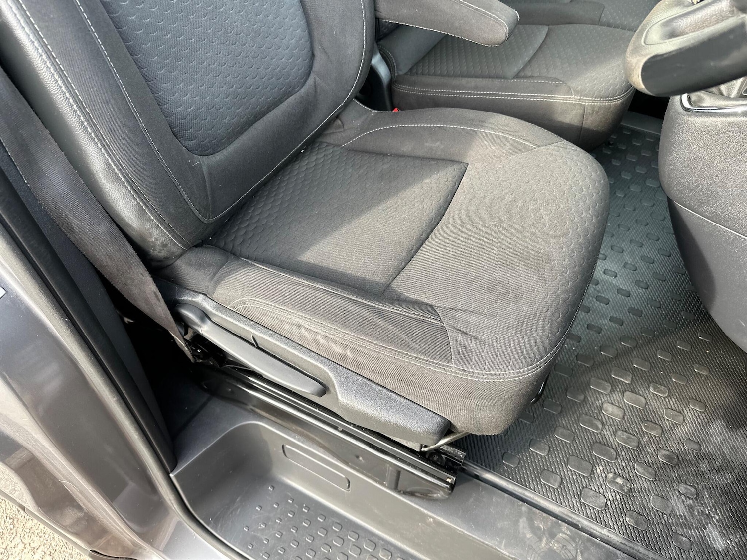 Used Vauxhall Vivaro 2018 for sale - 77626110: Photo 31