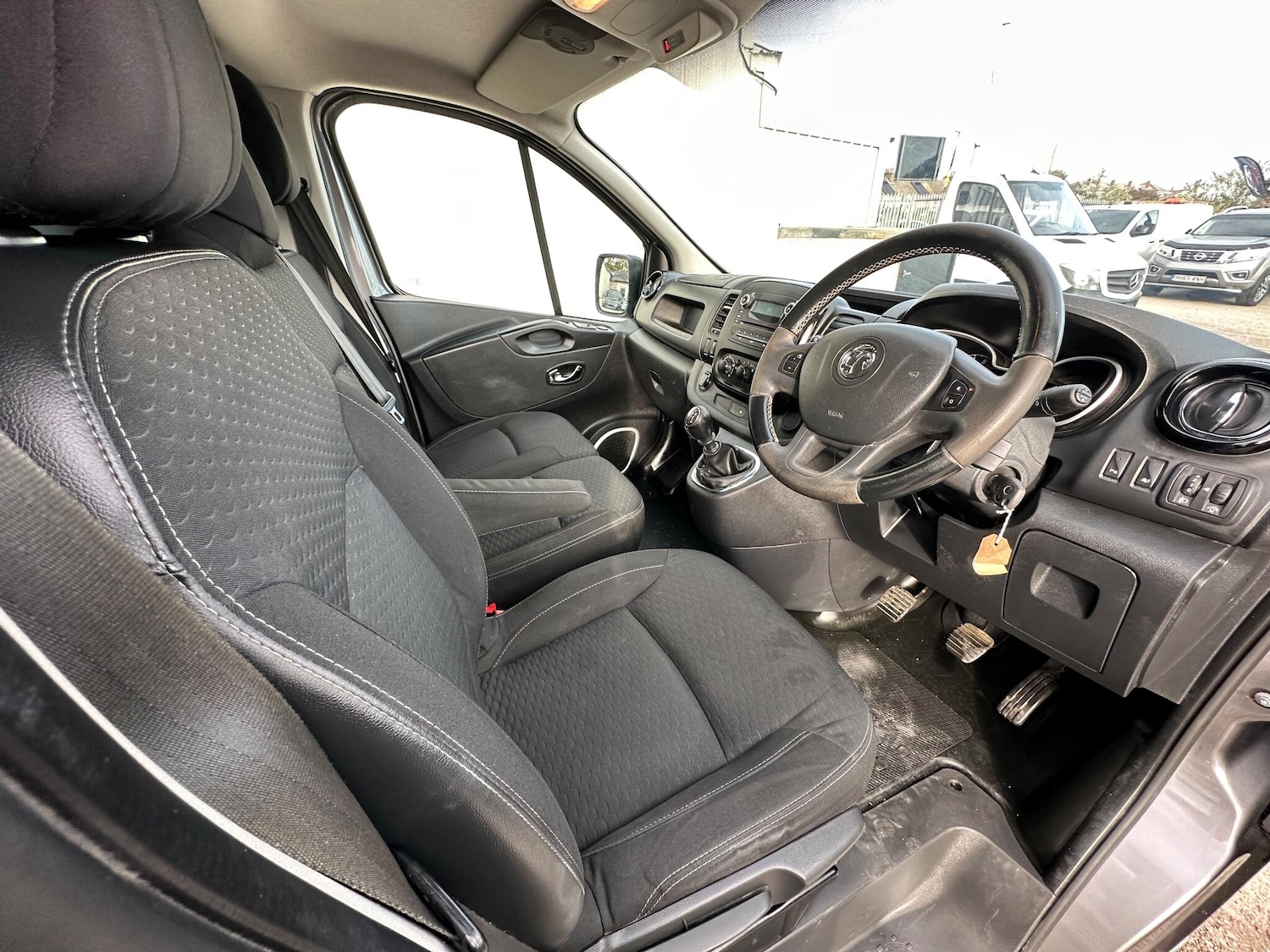Used Vauxhall Vivaro 2018 for sale - 77626110: Photo 32