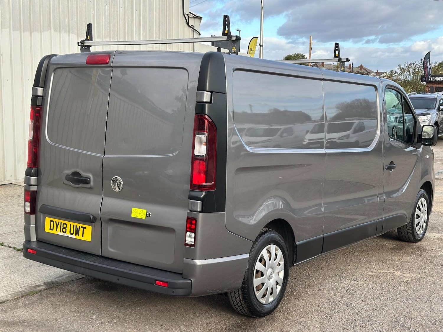 Used Vauxhall Vivaro 2018 for sale - 77626110: Photo 7