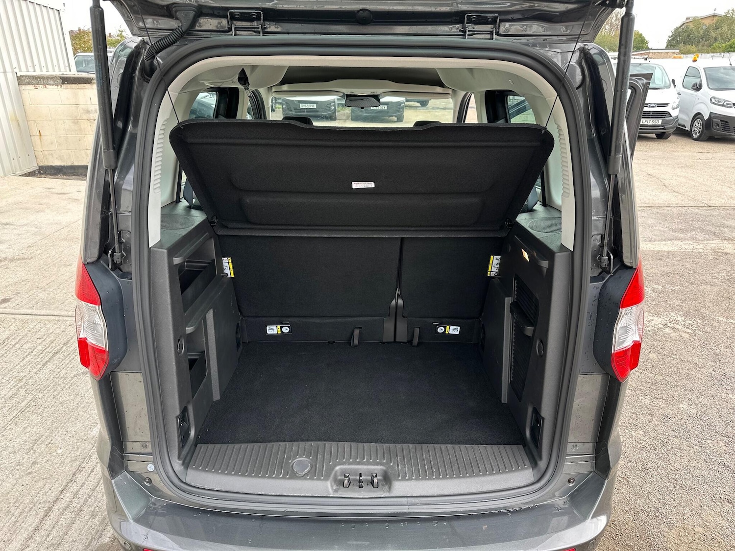 Used Ford Tourneo Courier 2019 for sale - 76752932: Photo 47