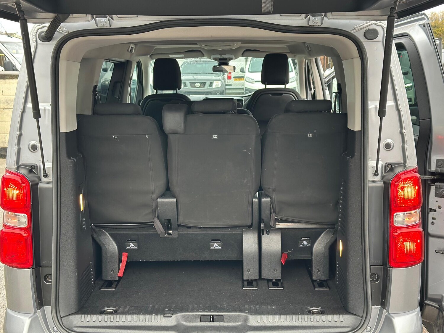 Used Peugeot Traveller 2022 for sale - 76714713: Photo 22