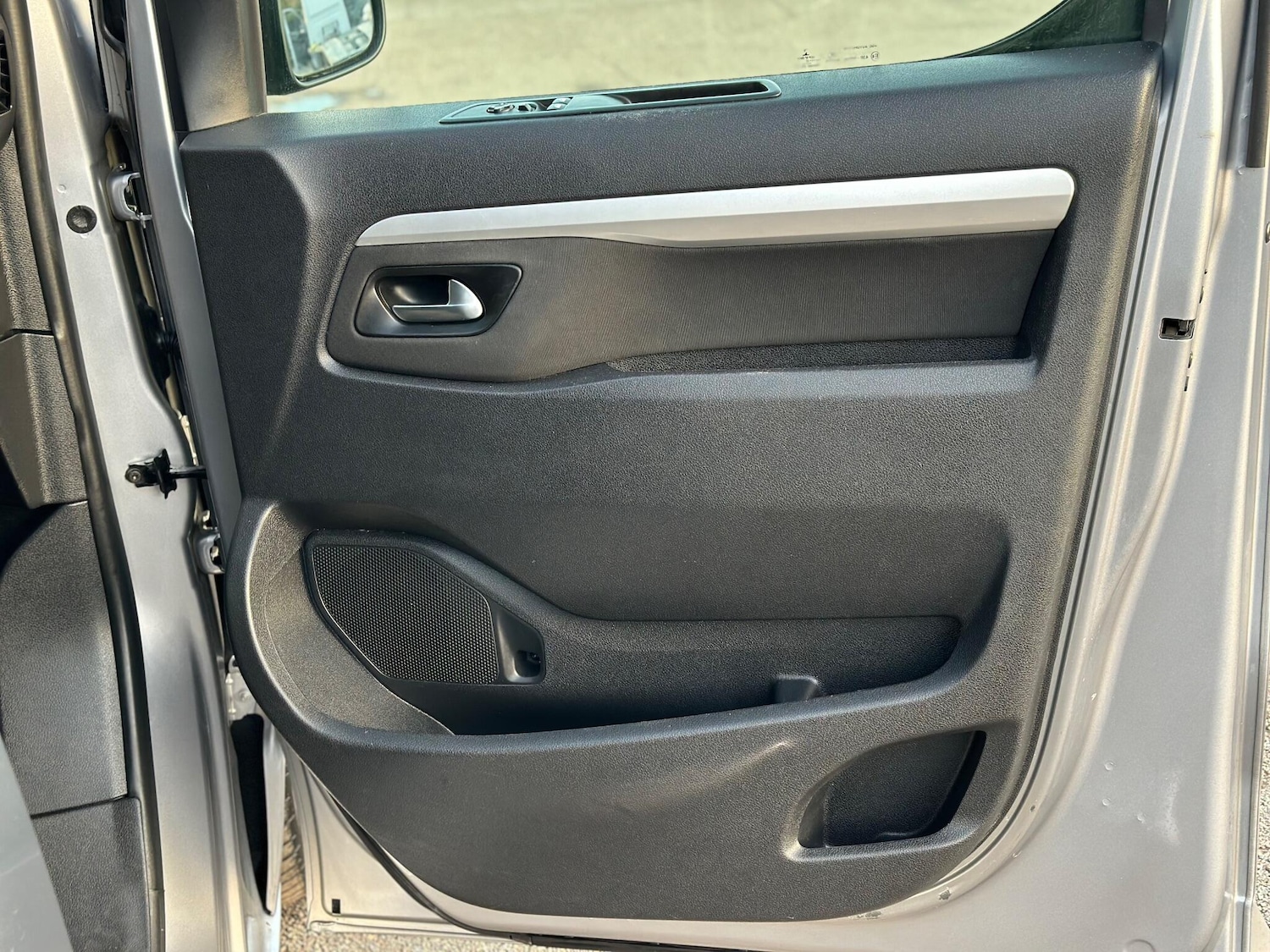 Used Peugeot Traveller 2022 for sale - 76714713: Photo 26