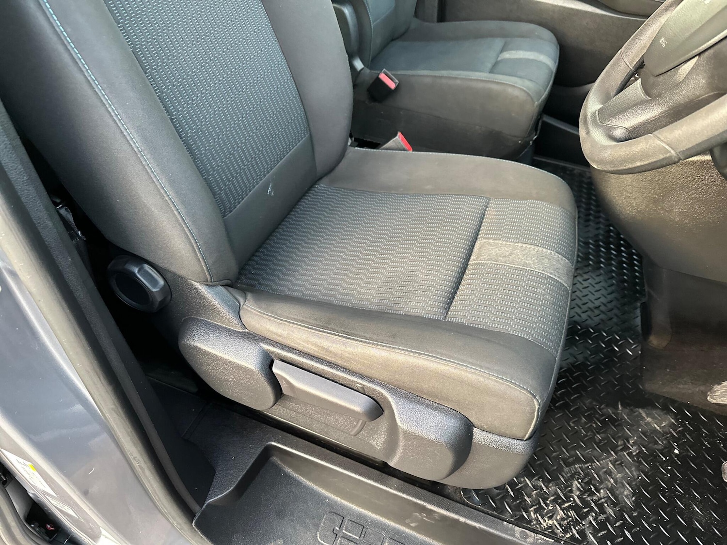 Used Peugeot Traveller 2022 for sale - 76714713: Photo 27