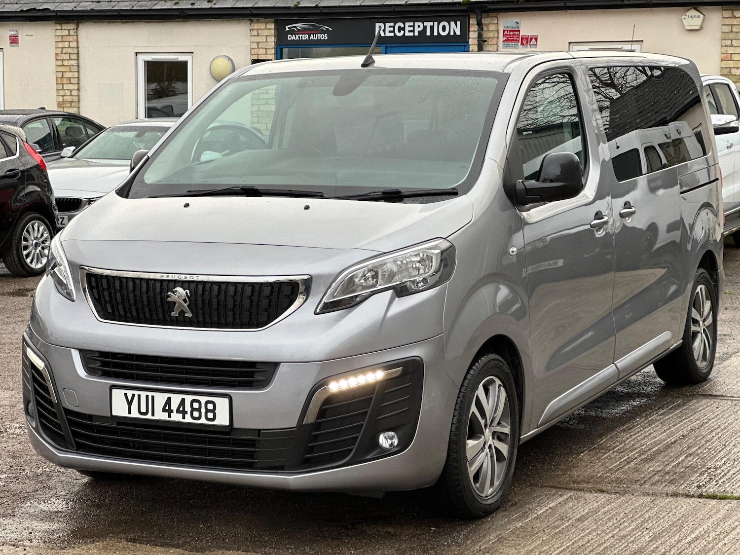 Used Peugeot Traveller 2022 for sale - 76714713: Photo 3