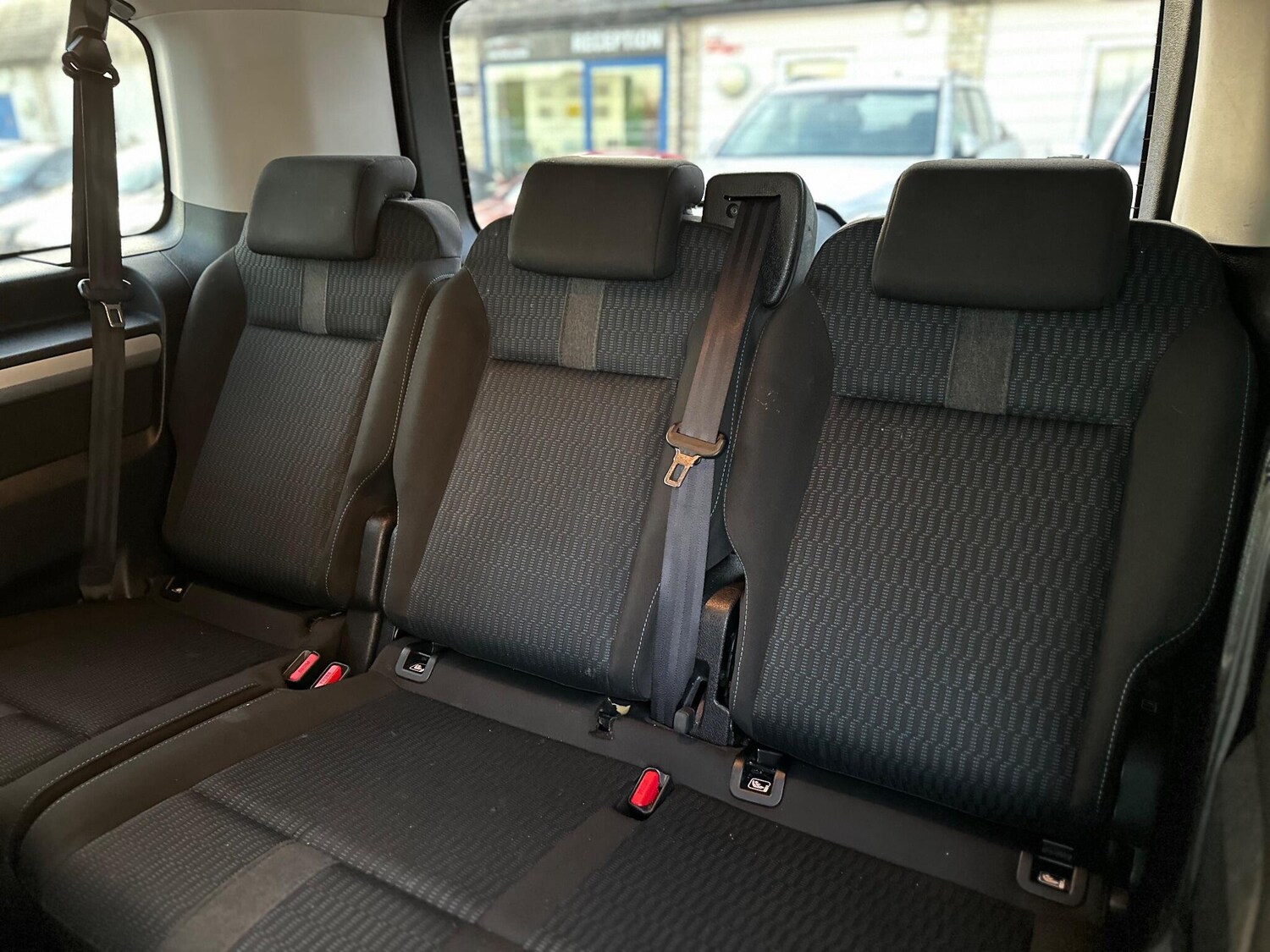 Used Peugeot Traveller 2022 for sale - 76714713: Photo 50