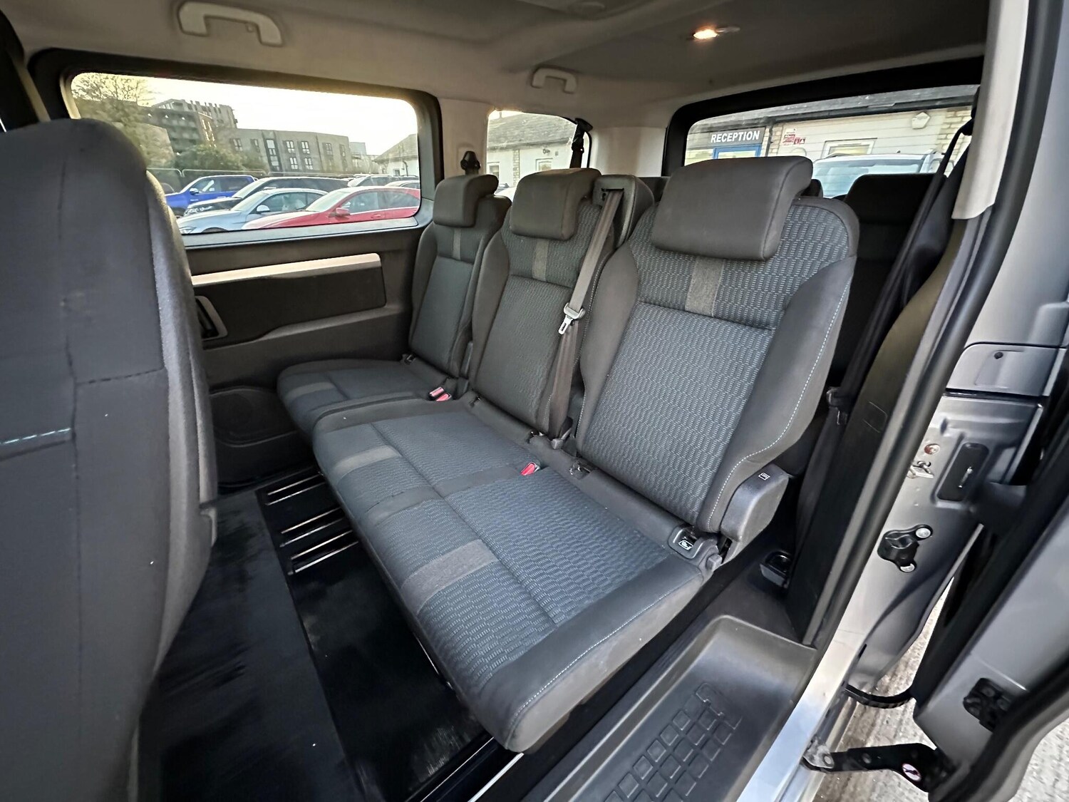 Used Peugeot Traveller 2022 for sale - 76714713: Photo 51