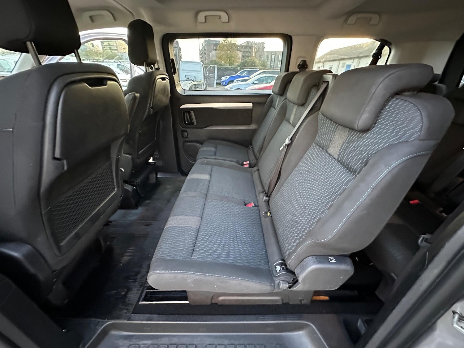 Used Peugeot Traveller 2022 for sale - 76714713: Photo 52