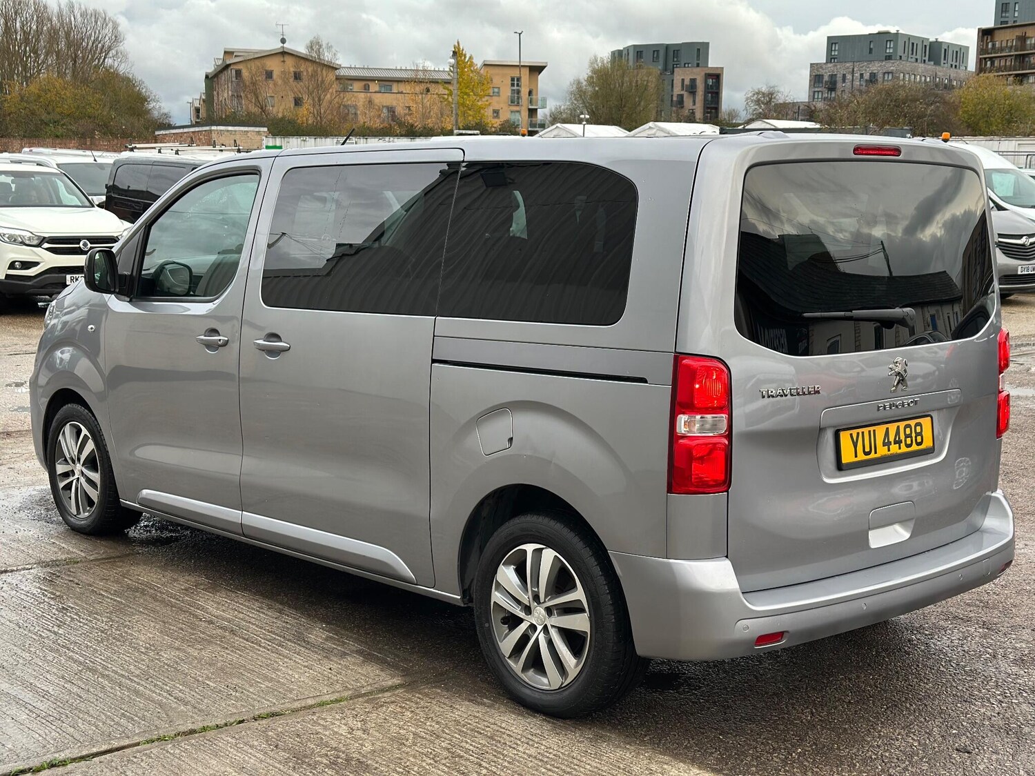 Used Peugeot Traveller 2022 for sale - 76714713: Photo 7