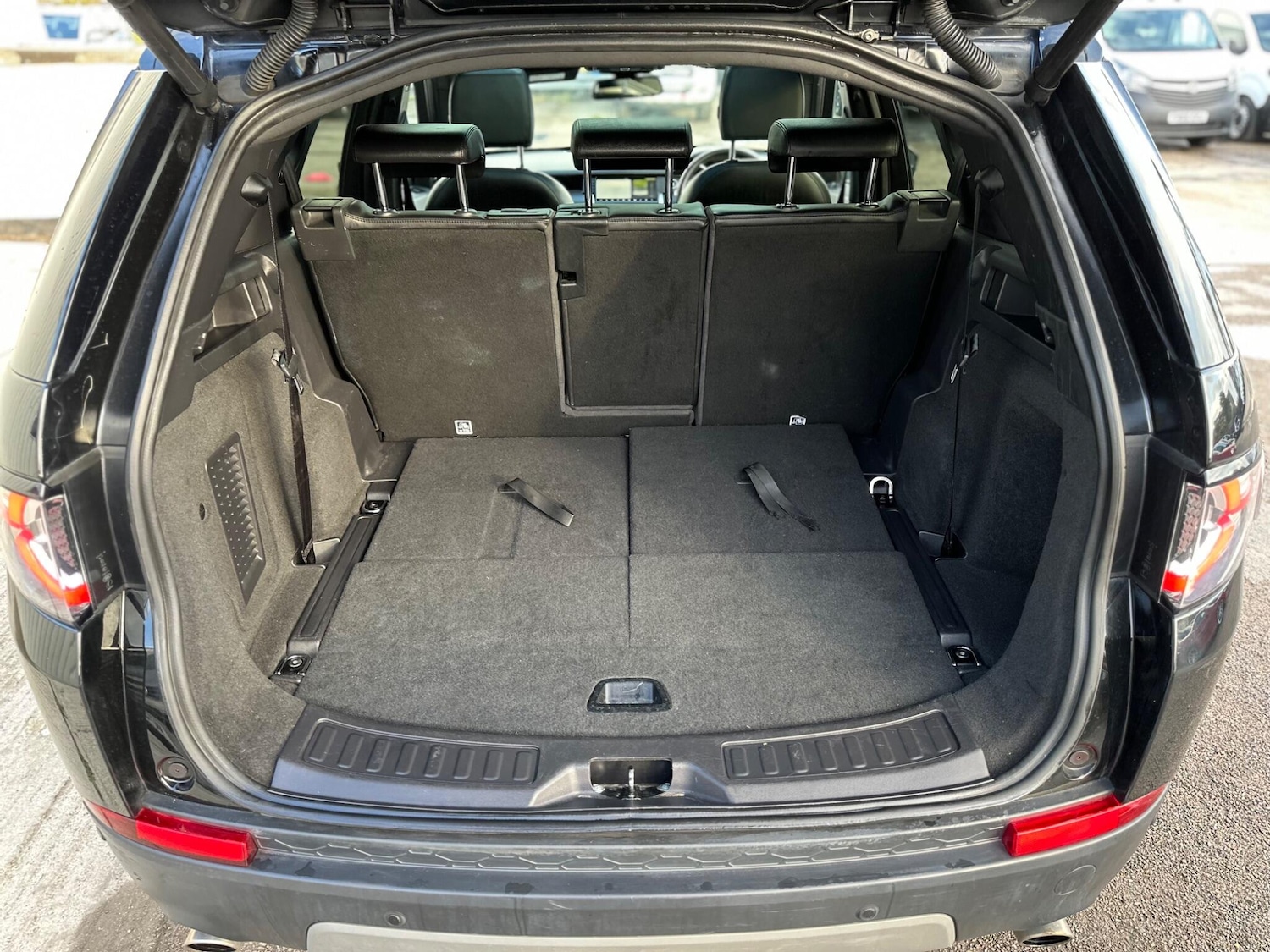 Used Land Rover Discovery Sport 2016 for sale - 76988421: Photo 16