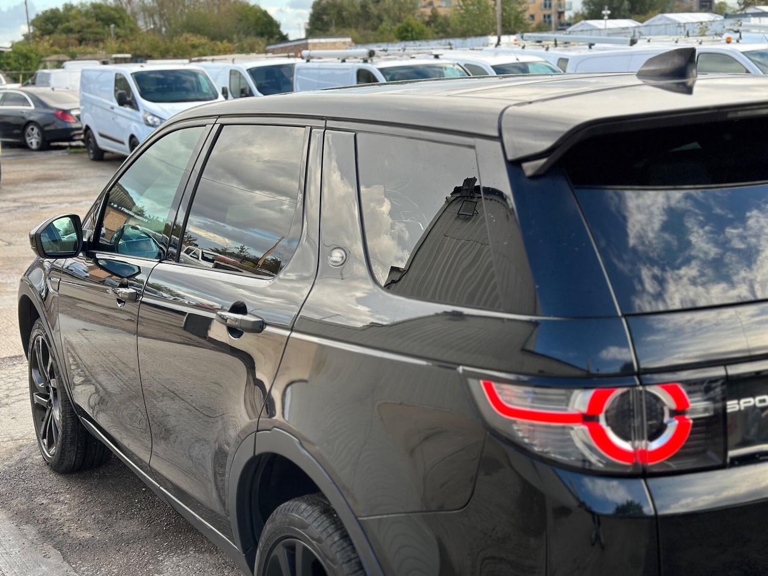 Used Land Rover Discovery Sport 2016 for sale - 76988421: Photo 28