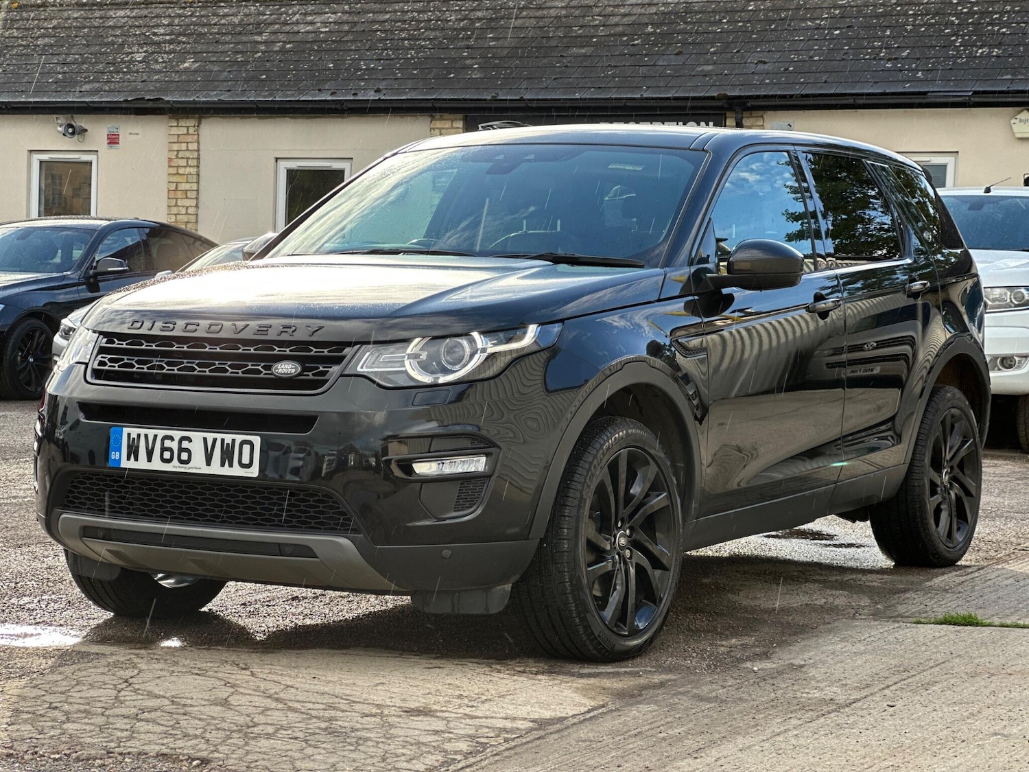 Used Land Rover Discovery Sport 2016 for sale - 76988421: Photo 3
