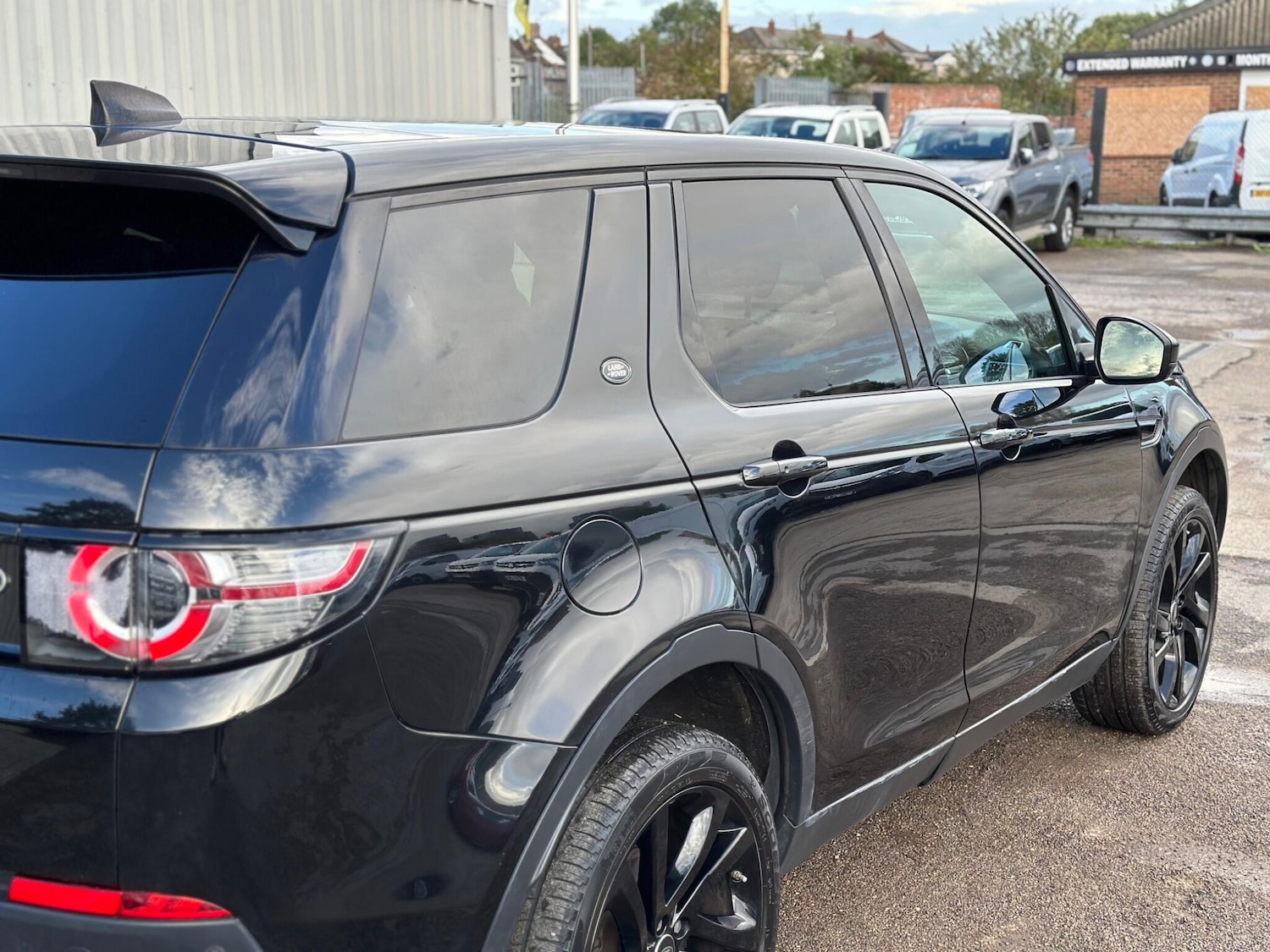 Used Land Rover Discovery Sport 2016 for sale - 76988421: Photo 31
