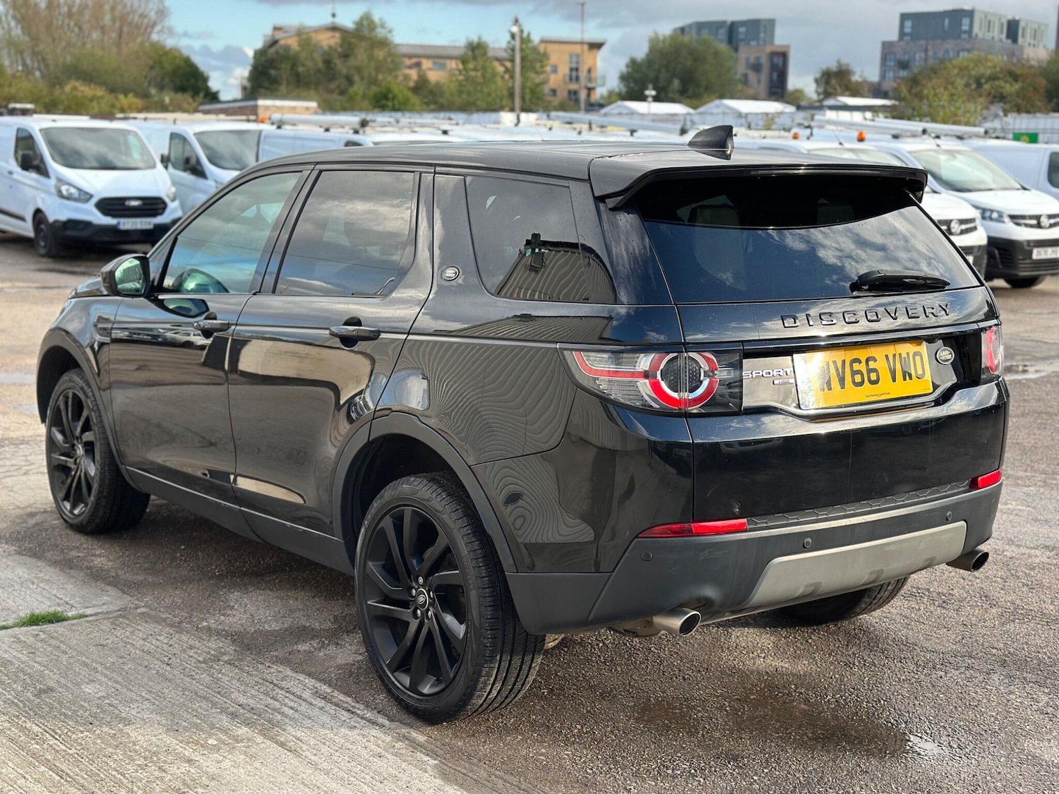 Used Land Rover Discovery Sport 2016 for sale - 76988421: Photo 5