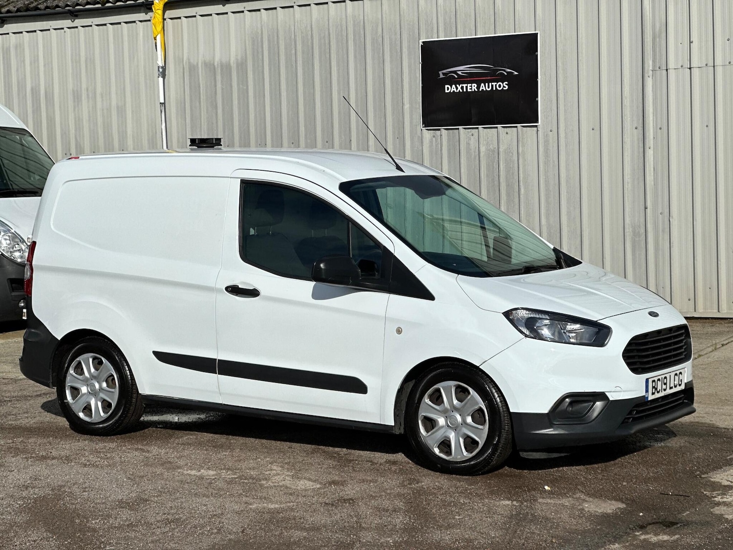 Used Ford Transit Courier 2019 for sale - 77585840: Photo 1