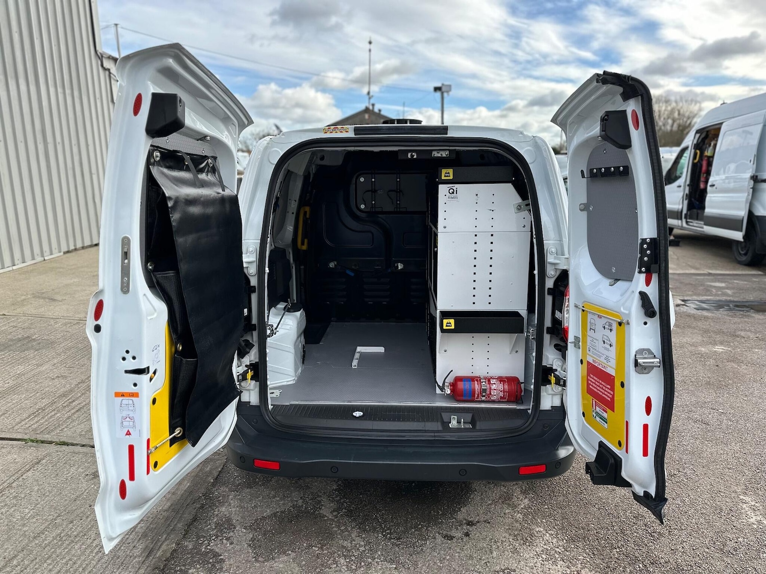 Used Ford Transit Courier 2019 for sale - 77585840: Photo 14