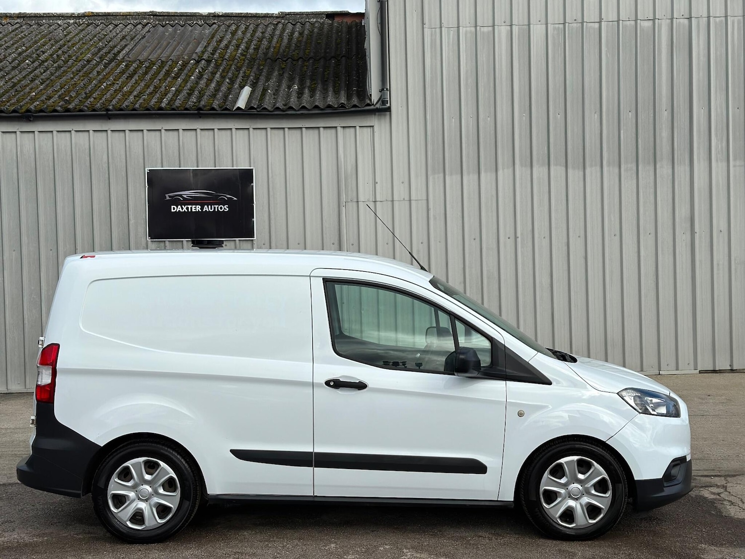 Used Ford Transit Courier 2019 for sale - 77585840: Photo 21