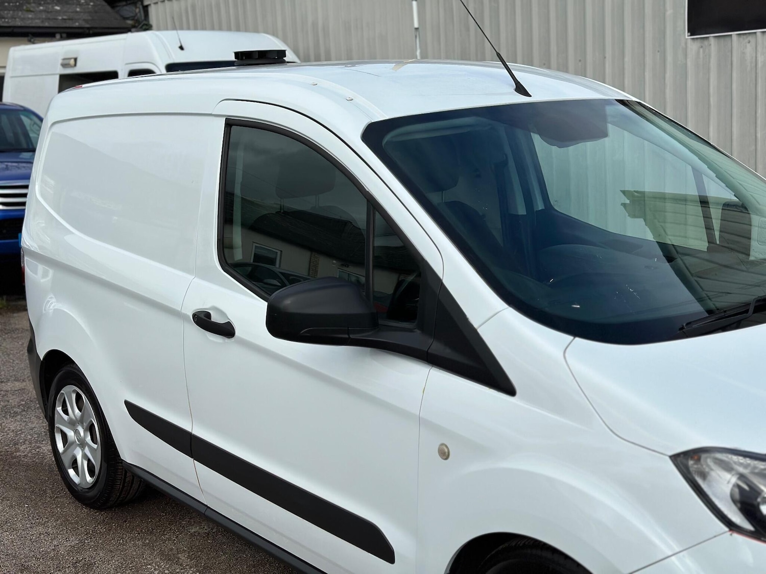 Used Ford Transit Courier 2019 for sale - 77585840: Photo 23