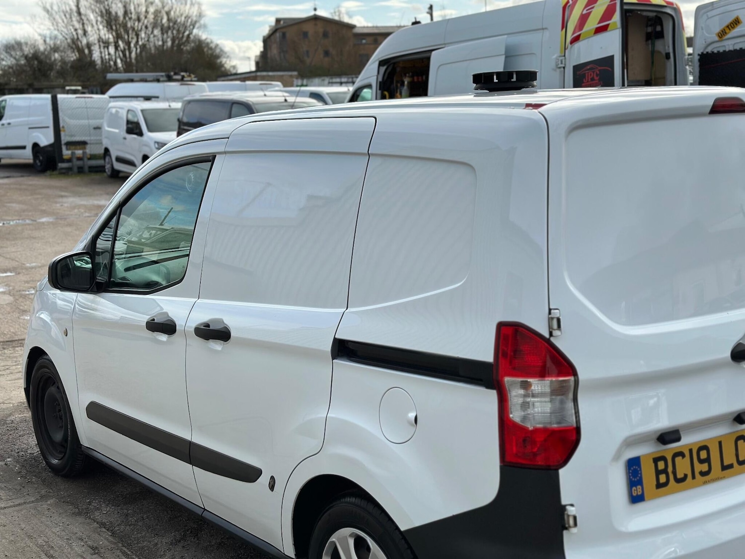 Used Ford Transit Courier 2019 for sale - 77585840: Photo 27