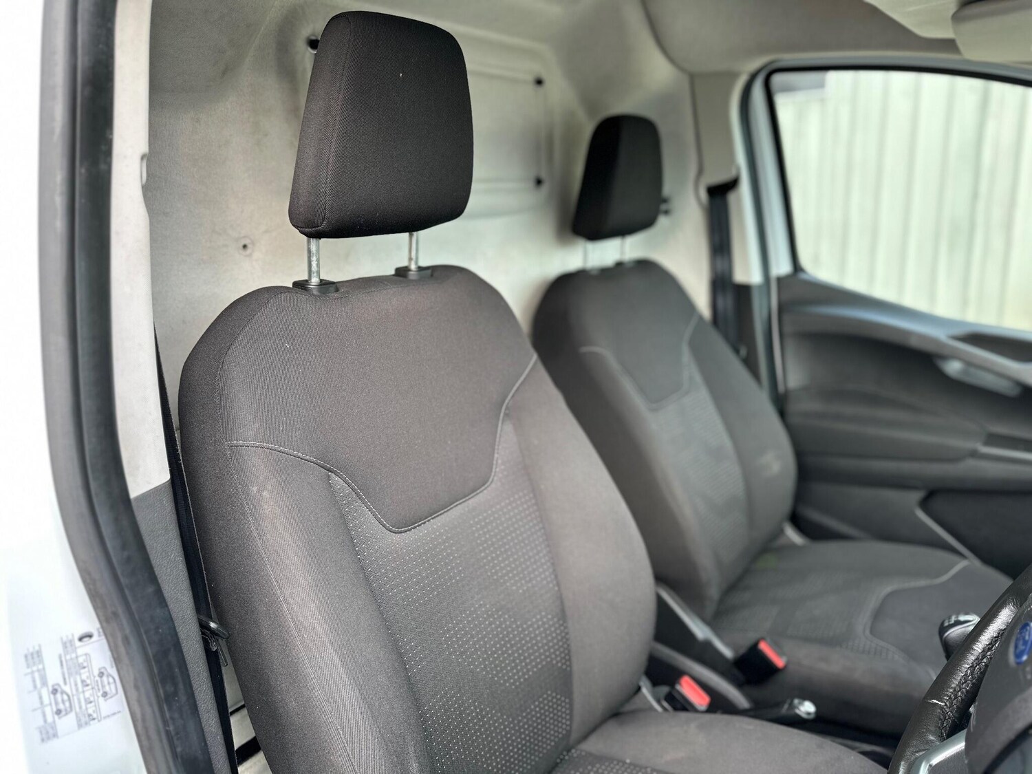 Used Ford Transit Courier 2019 for sale - 77585840: Photo 32