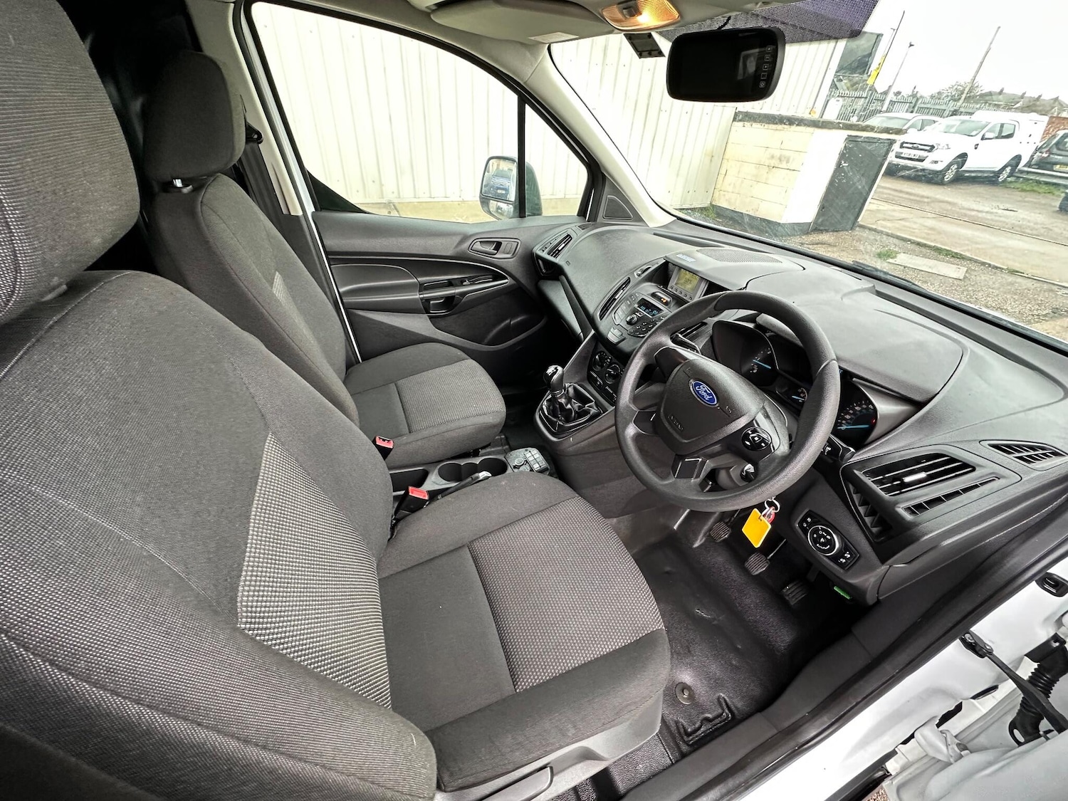 Used Ford Transit Connect 2017 for sale - 77496848: Photo 32