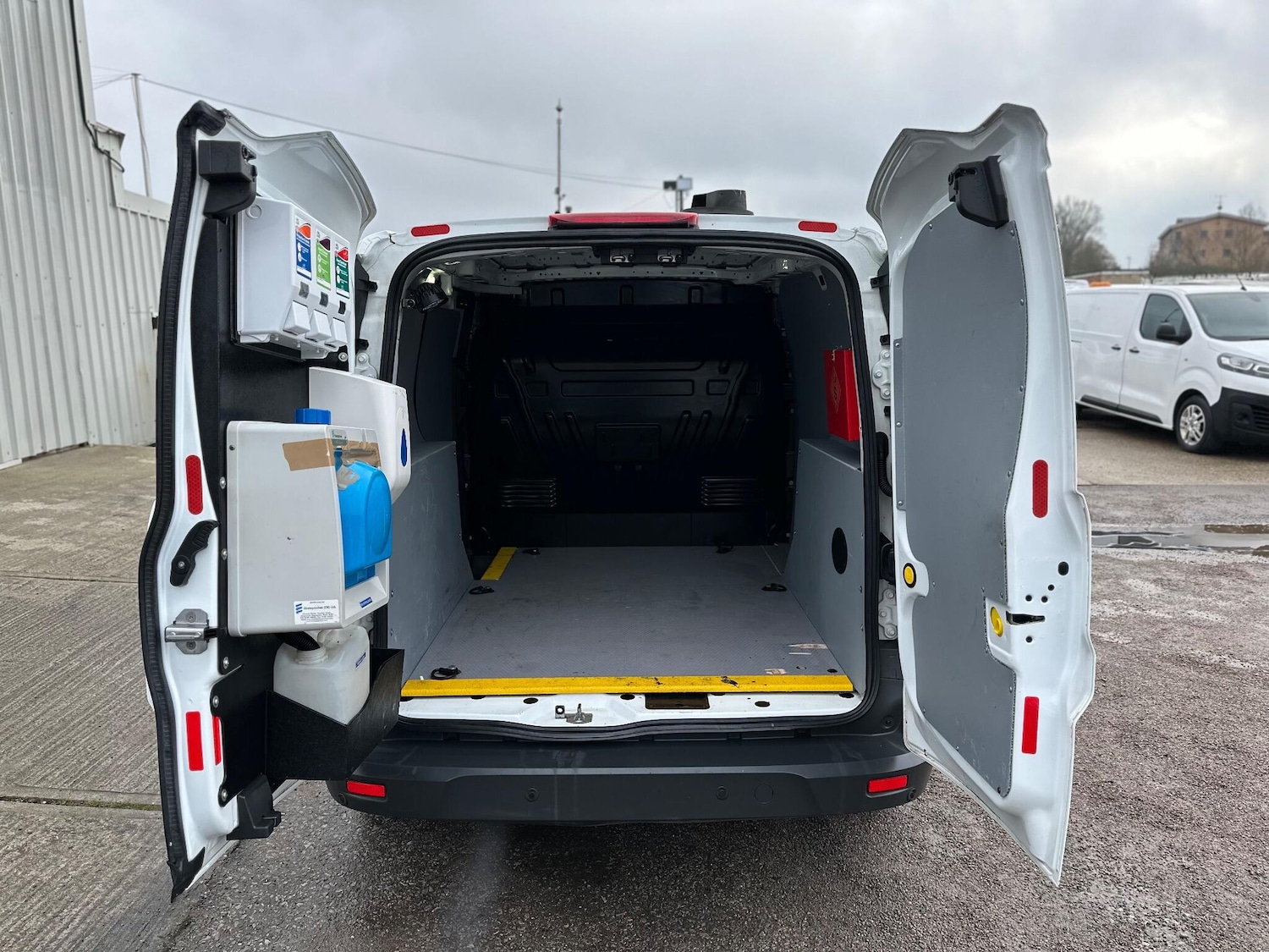 Used Ford Transit Connect 2017 for sale - 77496848: Photo 37