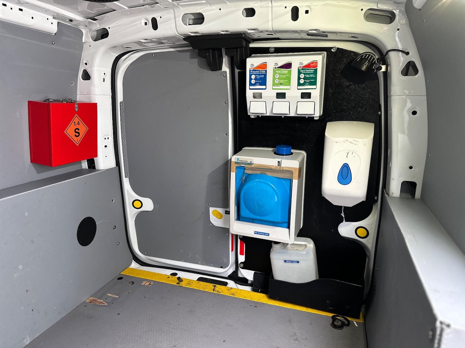 Used Ford Transit Connect 2017 for sale - 77496848: Photo 45