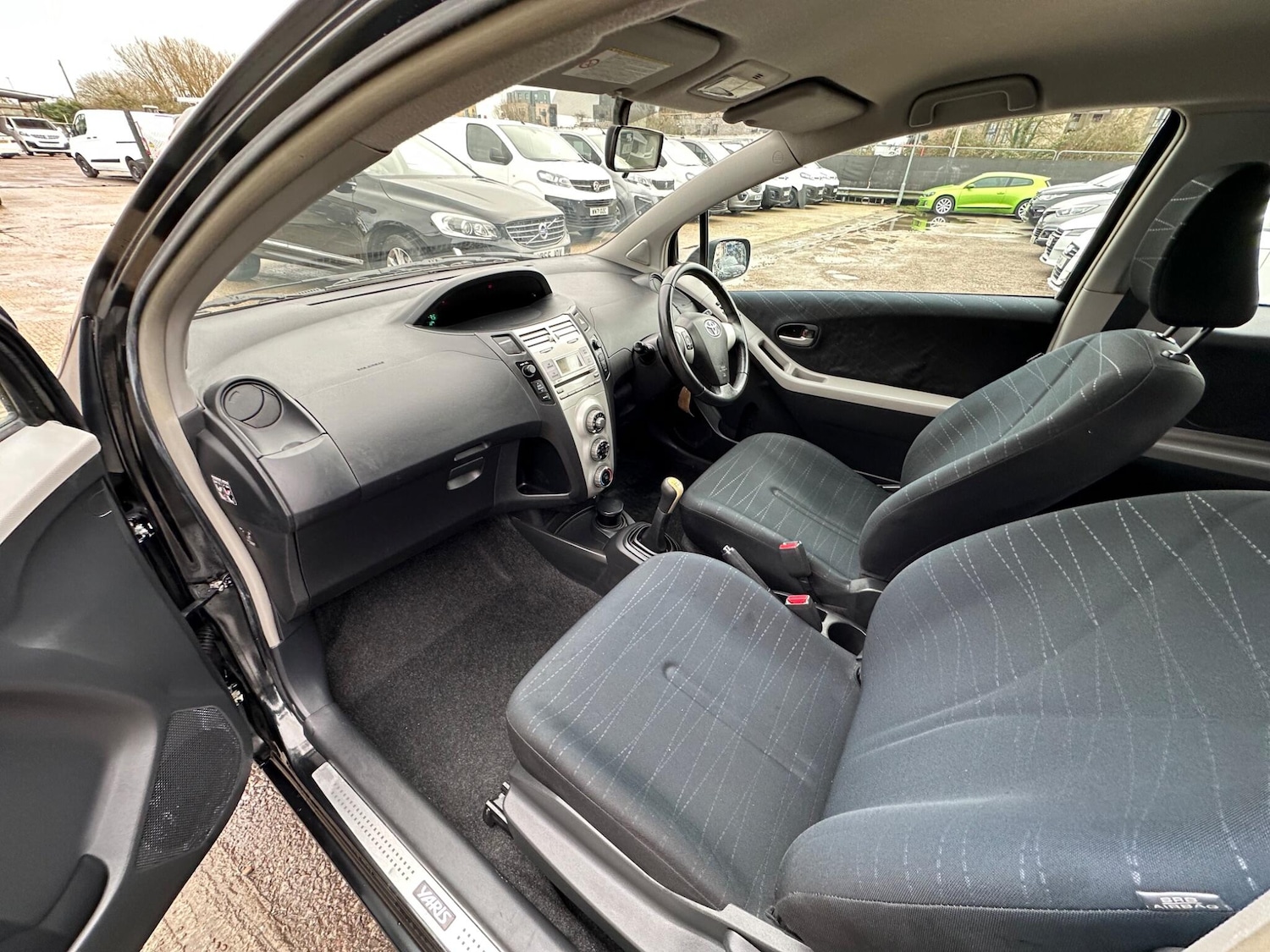 Used Toyota Yaris 2007 for sale - 77695831: Photo 46