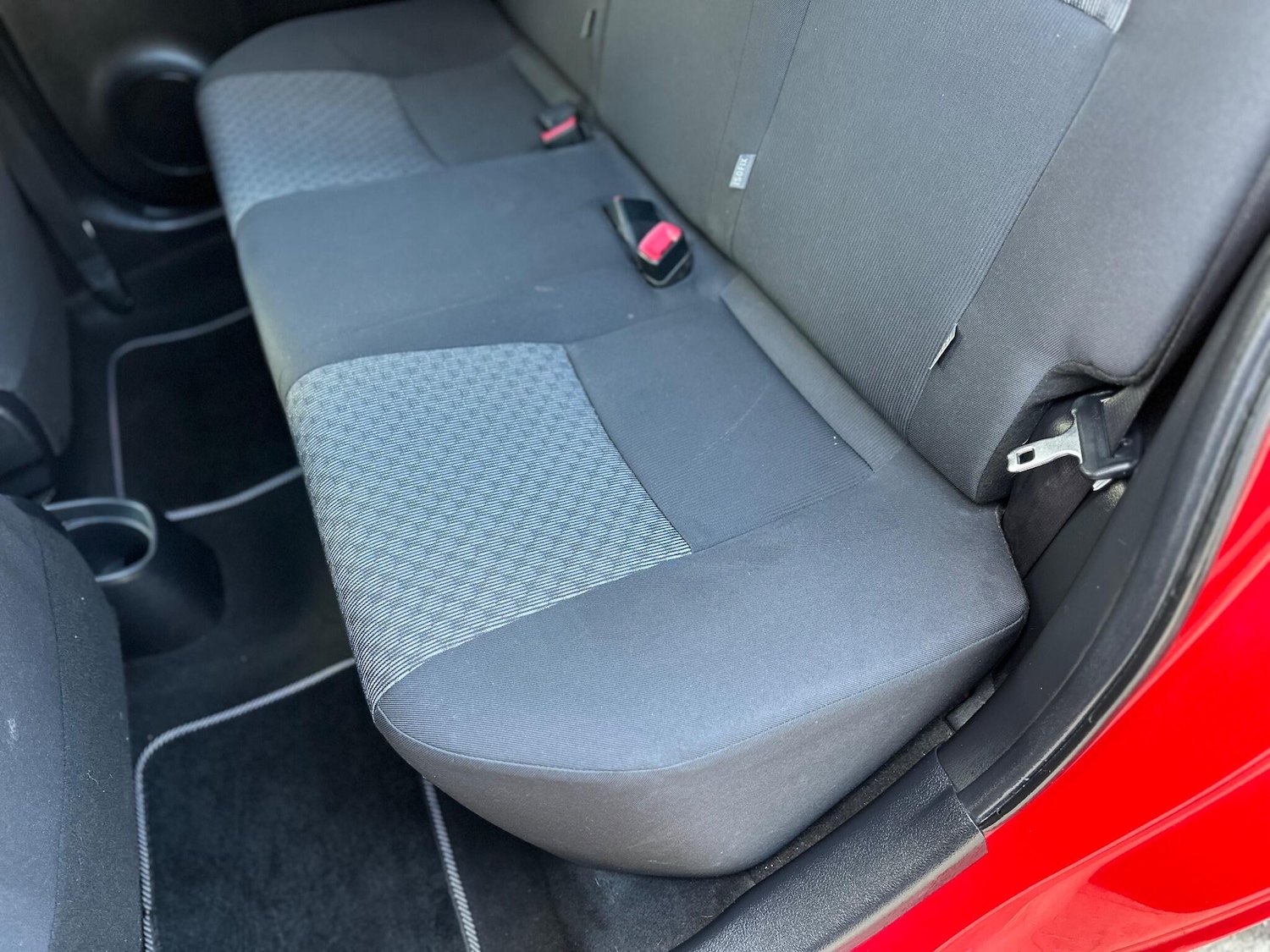 Used Toyota Yaris 2016 for sale - 77396602: Photo 43