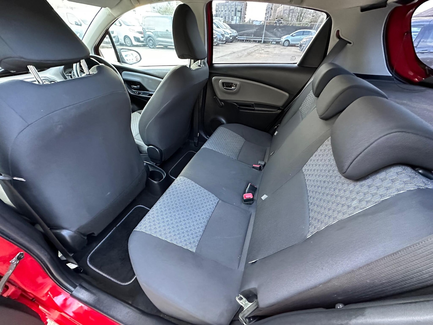 Used Toyota Yaris 2016 for sale - 77396602: Photo 44