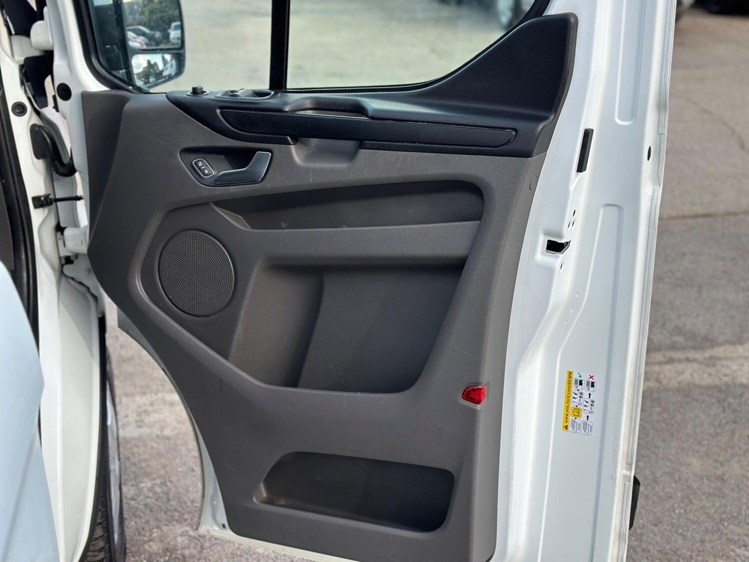Used Ford Transit Custom 2018 for sale - 75838939: Photo 33