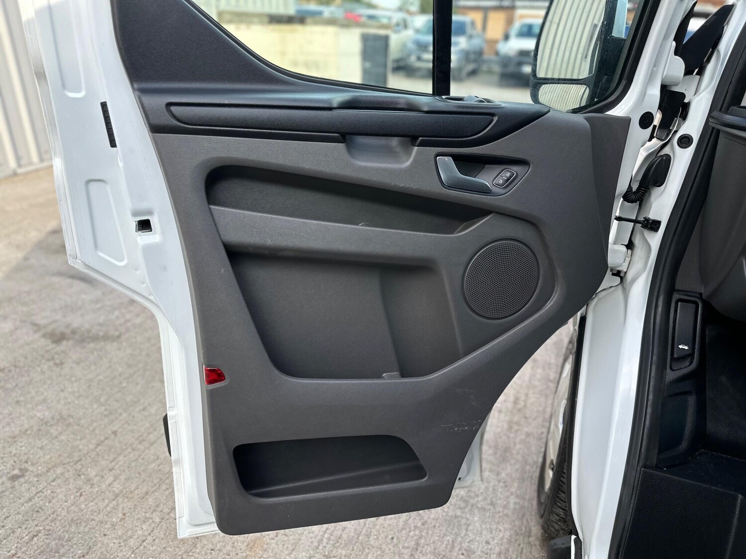 Used Ford Transit Custom 2018 for sale - 75838939: Photo 50