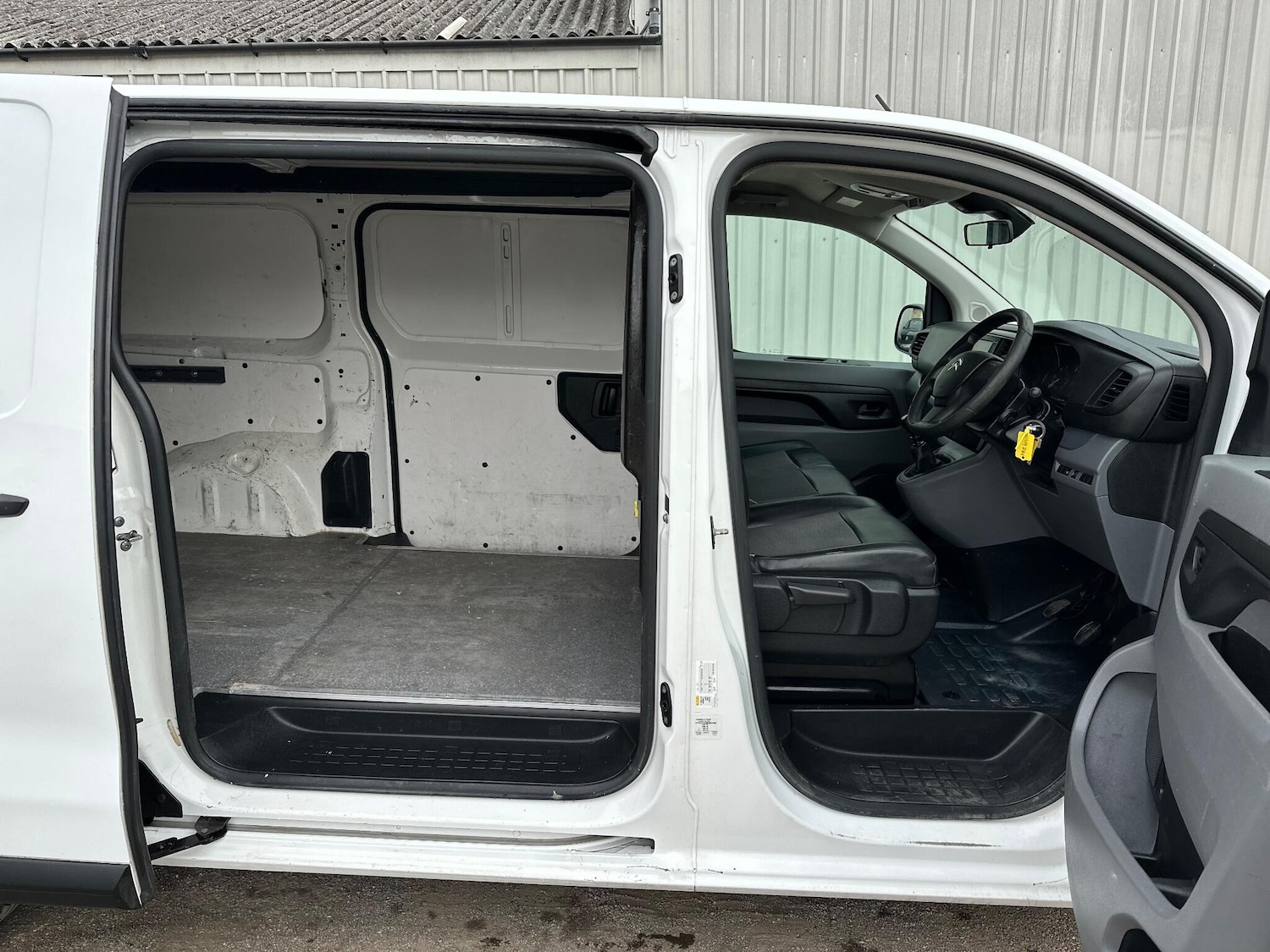 Used Citroen Dispatch 2019 for sale - 76689808: Photo 32