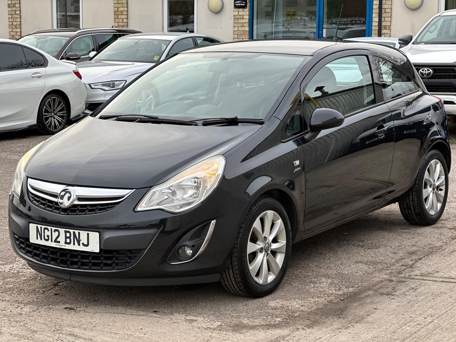 Used Vauxhall Corsa 2012 for sale - 77892217: Photo 3