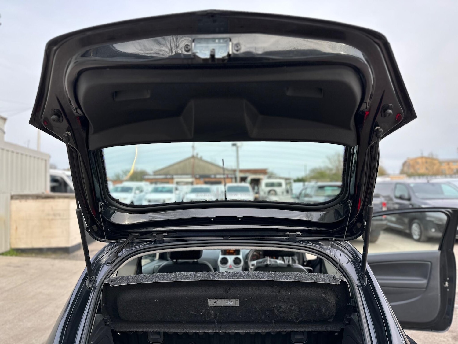 Used Vauxhall Corsa 2012 for sale - 77892217: Photo 42